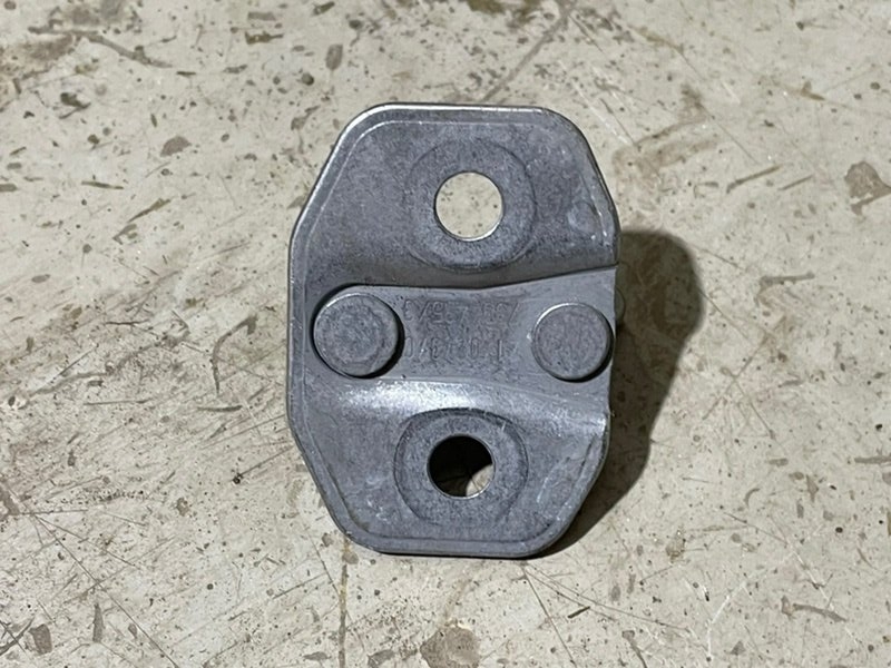 Ответная часть замка двери