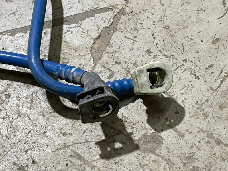 Трубка топливная