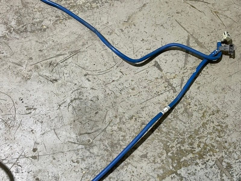 Трубка топливная