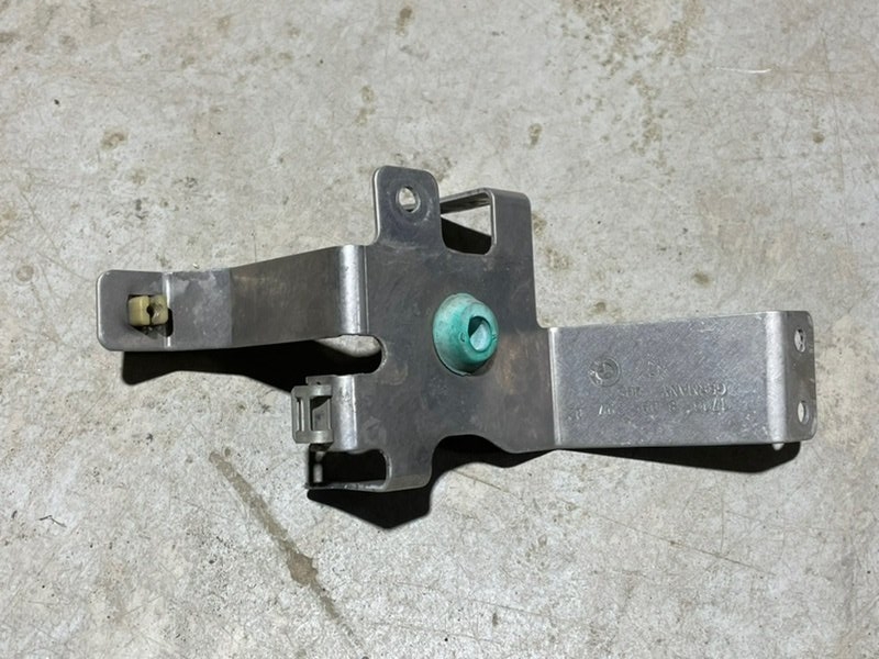 Кронштейн бачка расширительного