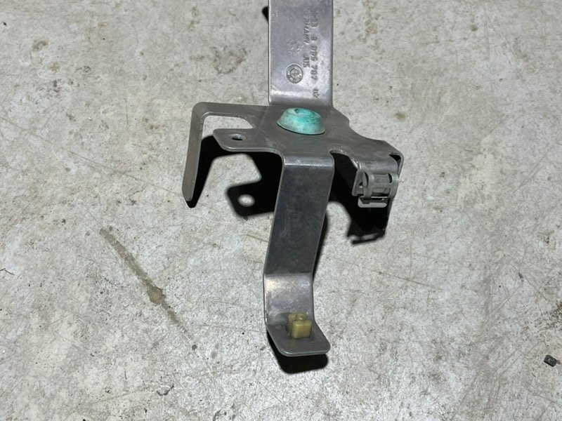 Кронштейн бачка расширительного