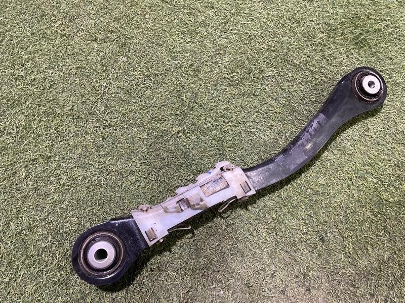 Рычаг задний правый