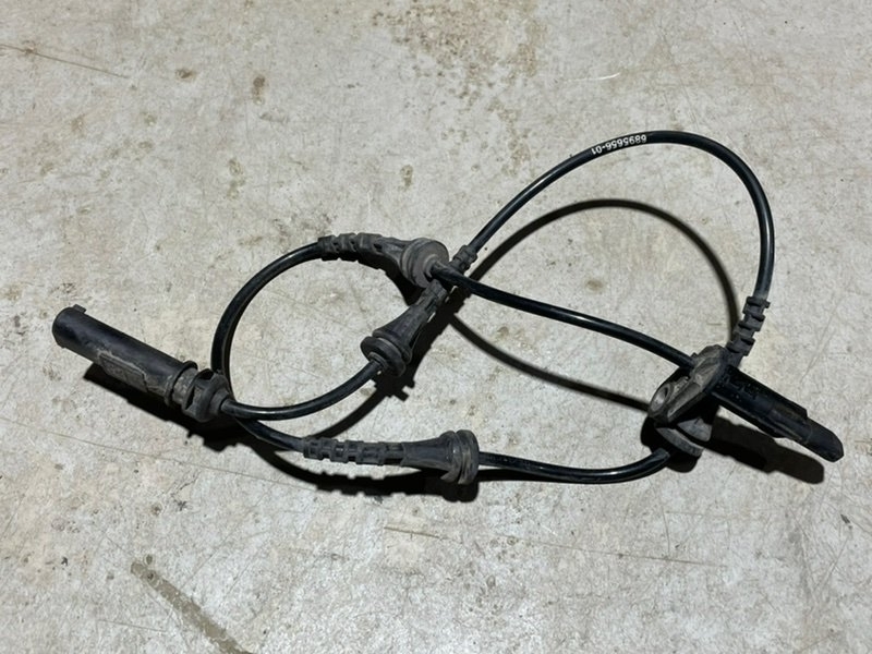 Датчик ABS задний