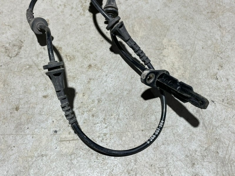 Датчик ABS задний