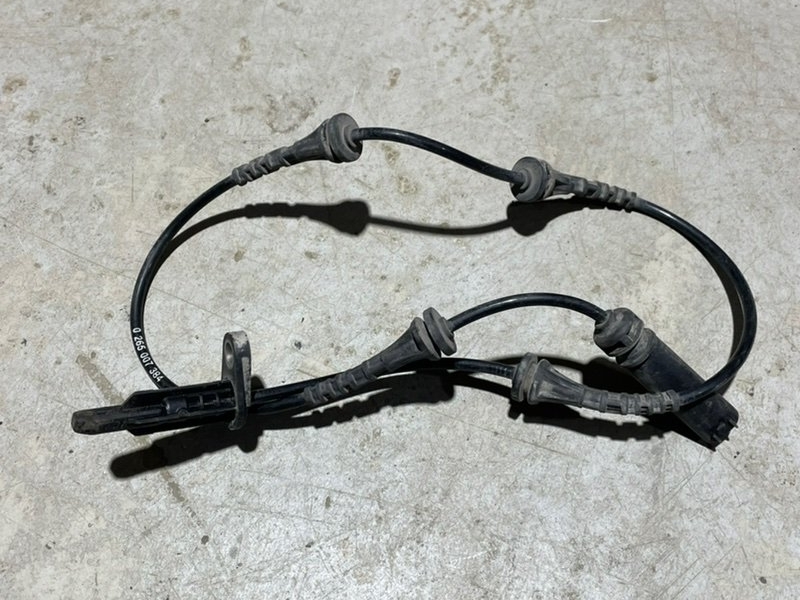 Датчик ABS задний