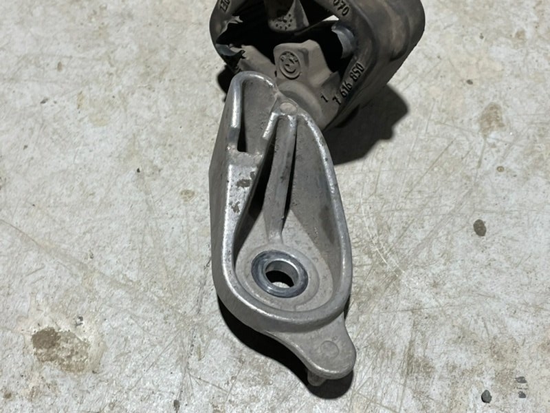 Кронштейн глушителя