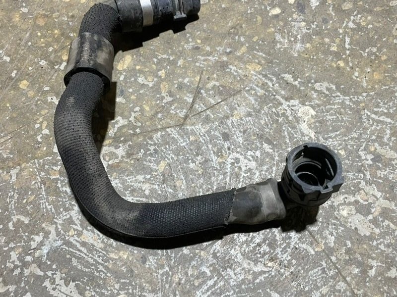 Шланг системы охлаждения