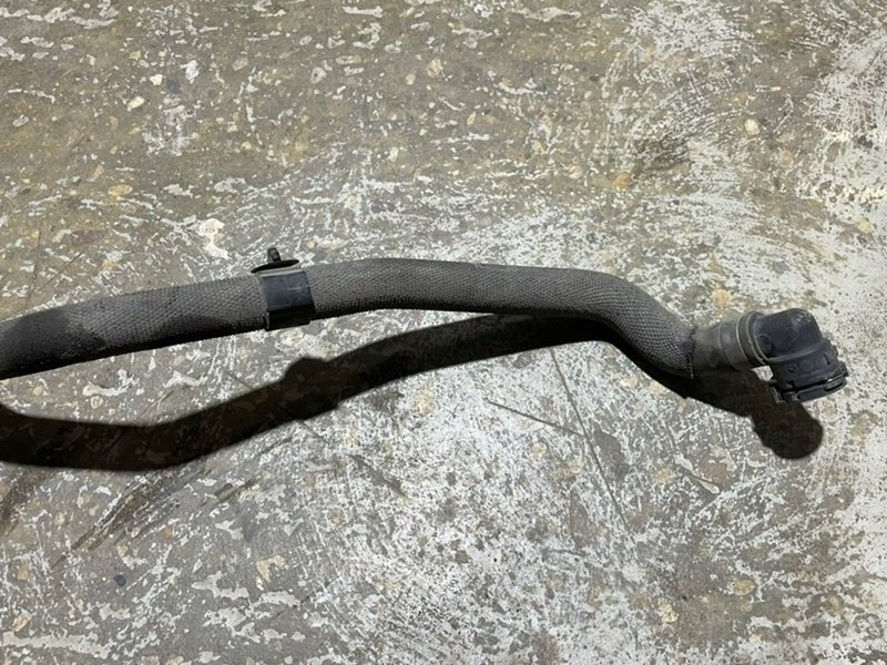 Шланг системы охлаждения