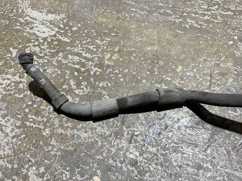 Шланг системы охлаждения