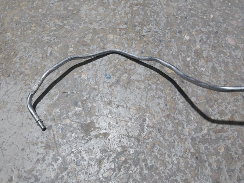 Трубка топливная