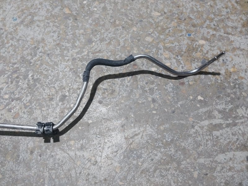 Трубка топливная