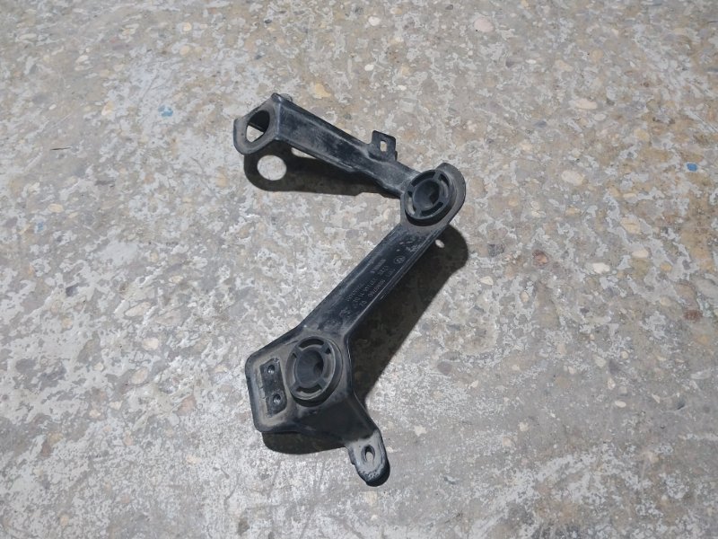 Кронштейн воздушного фильтра