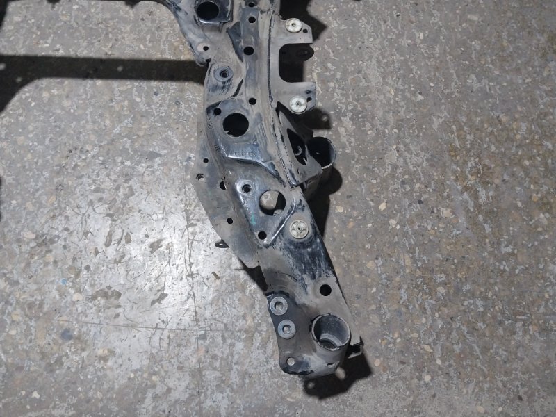 Балка подмоторная