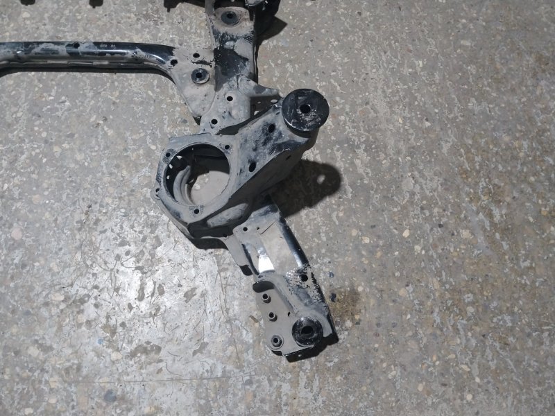 Балка подмоторная