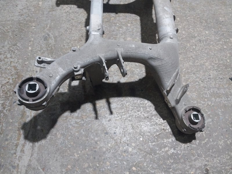 Балка задняя