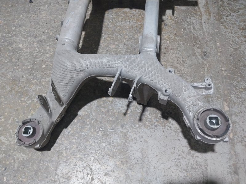 Балка задняя