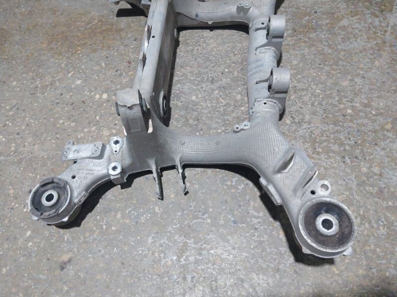 Балка задняя