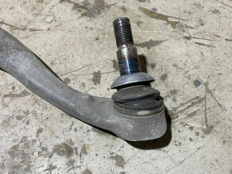 Рычаг передний правый