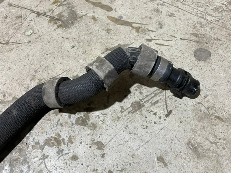 Шланг системы охлаждения