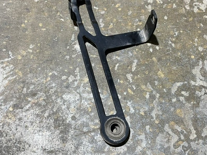 Кронштейн радиатора