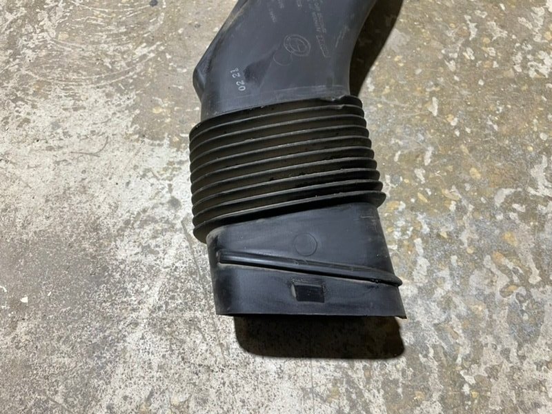 Патрубок воздушного фильтра