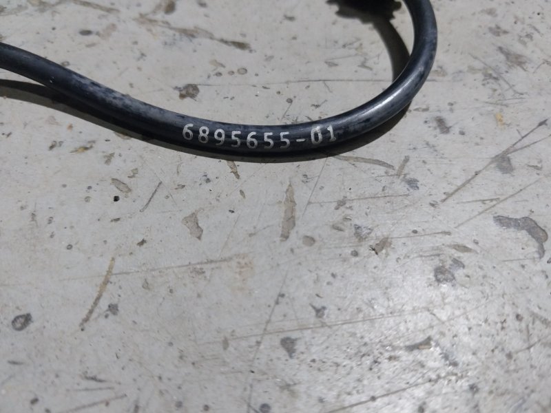 Датчик ABS передний