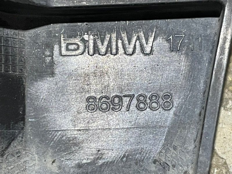 Воздуховод радиатора правый