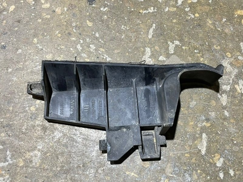 Воздуховод радиатора правый