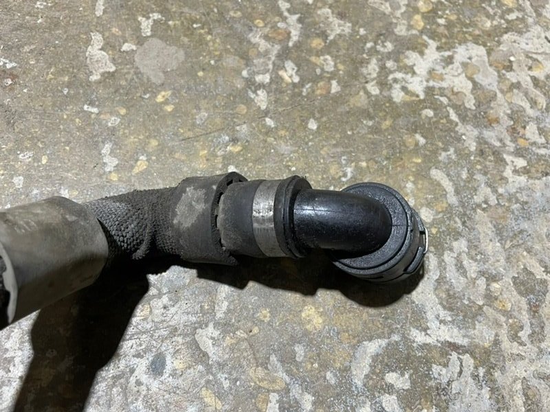 Шланг системы охлаждения