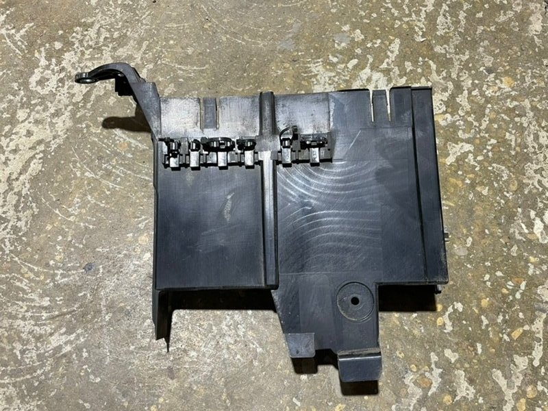 Кронштейн блока управления двигателем