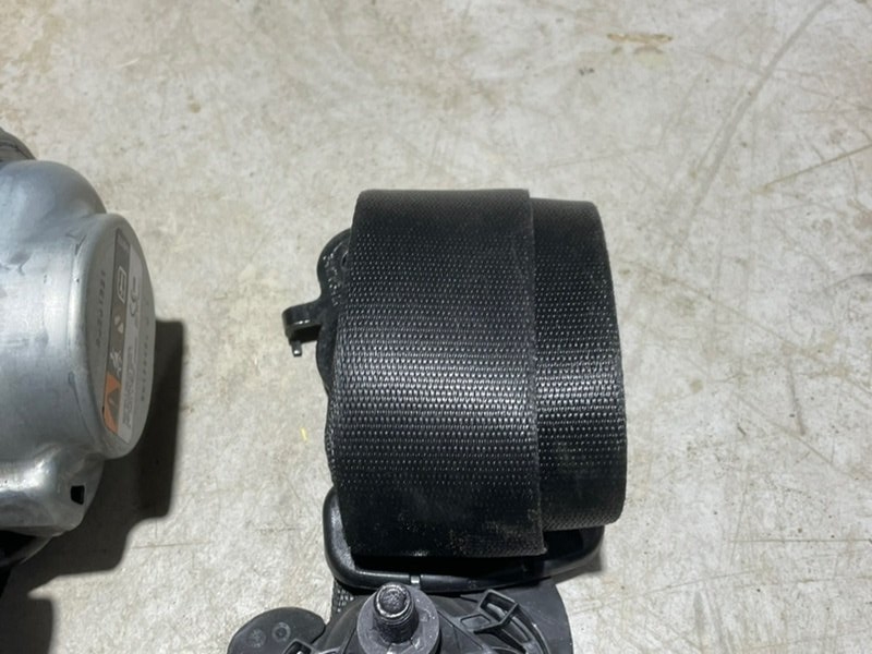 Ремень безопасности