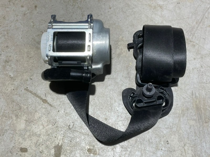 Ремень безопасности