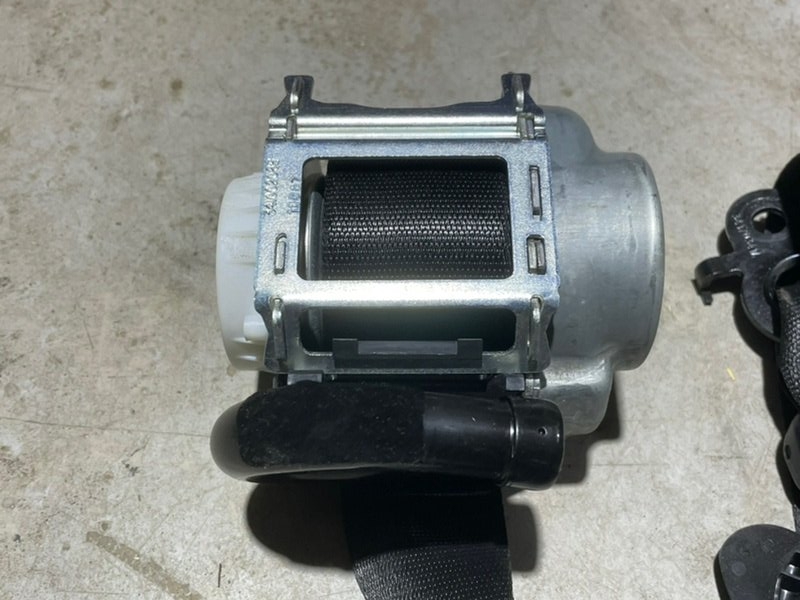 Ремень безопасности