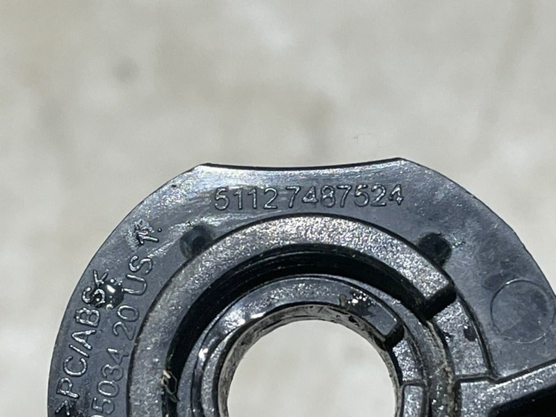 Кронштейн заднего бампера