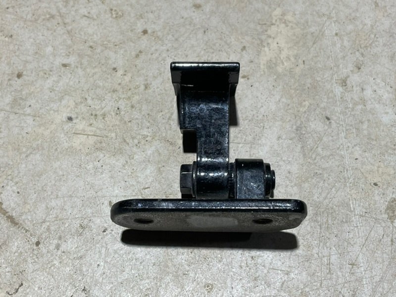 Петля двери задней правой верхняя