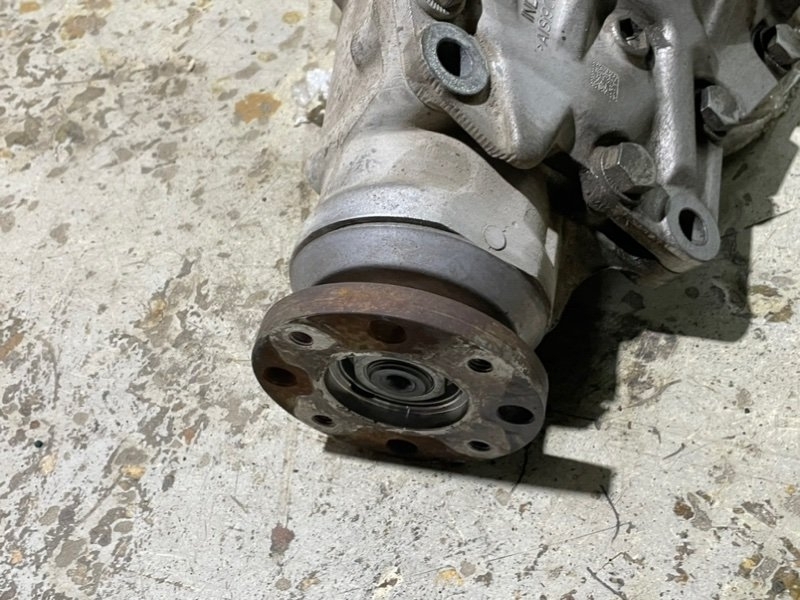 Редуктор переднего моста