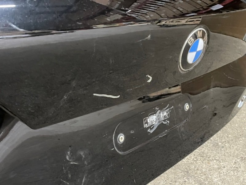 Дверь багажника