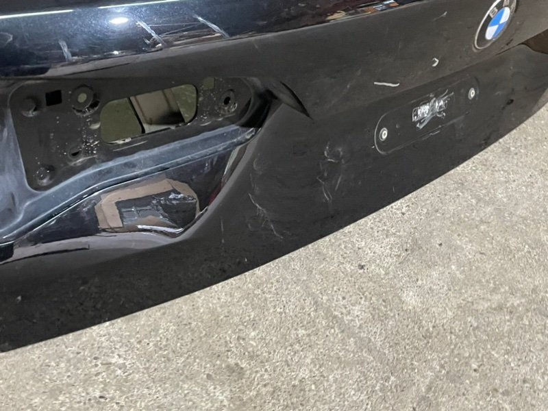 Дверь багажника