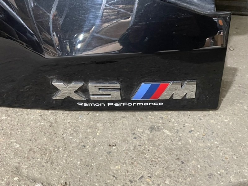 Дверь багажника