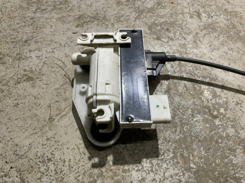 Доводчик двери