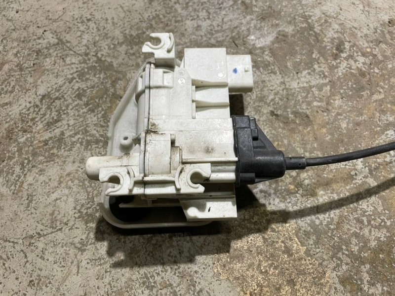 Доводчик двери