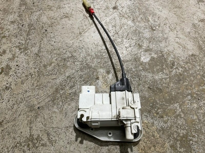 Доводчик двери