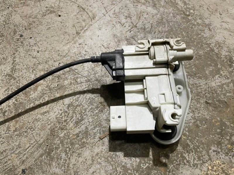 Доводчик двери