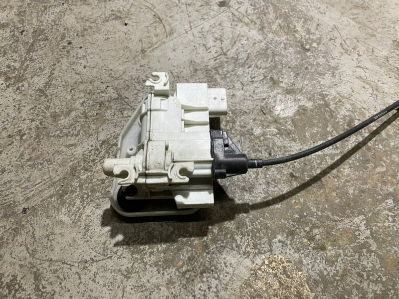 Доводчик двери