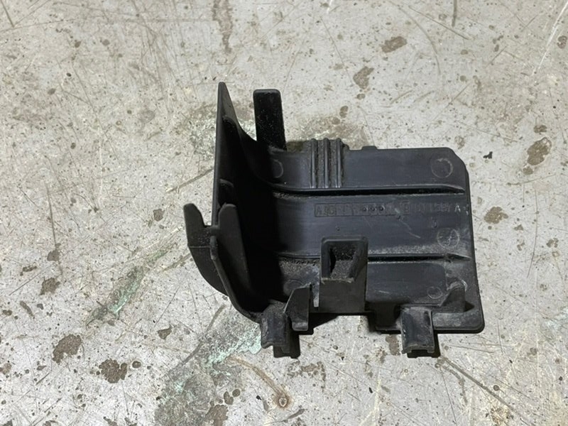 Кожух замка капота