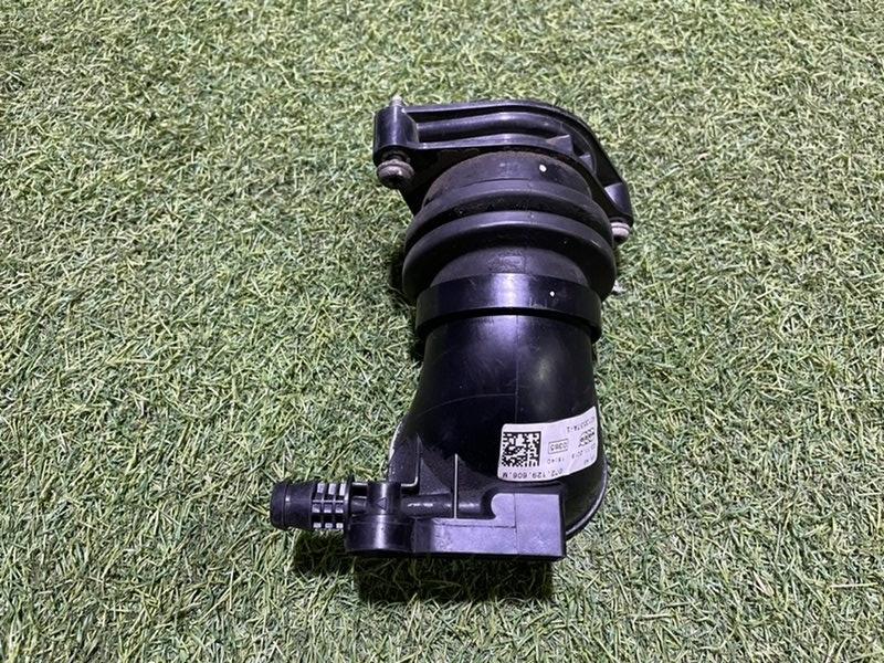 Патрубок воздушного фильтра