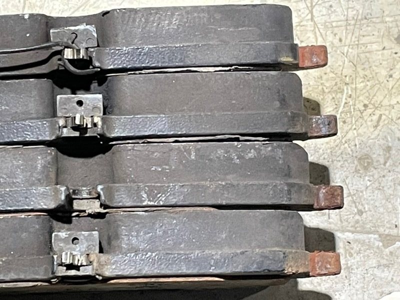 Колодки тормозные передние к-т