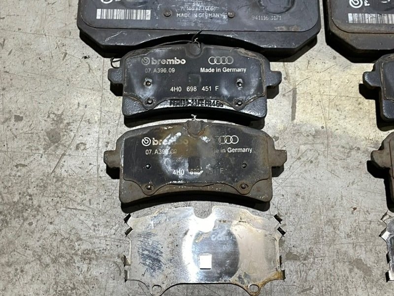 Колодки тормозные передние к-т