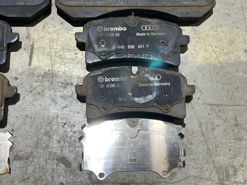 Колодки тормозные передние к-т