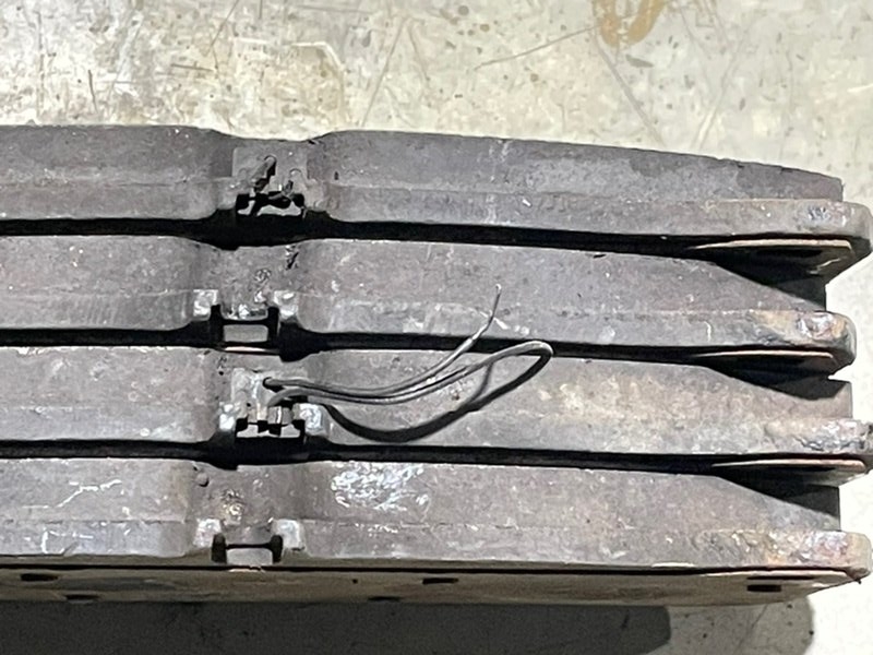 Колодки тормозные передние к-т